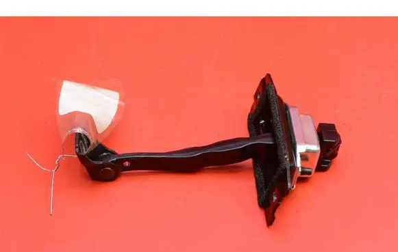 Nissan Qashqai Front door check strap stopper