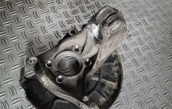 Volkswagen PASSAT B7 Front wheel hub