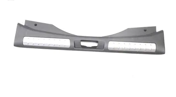 Trunk/boot sill cover protection