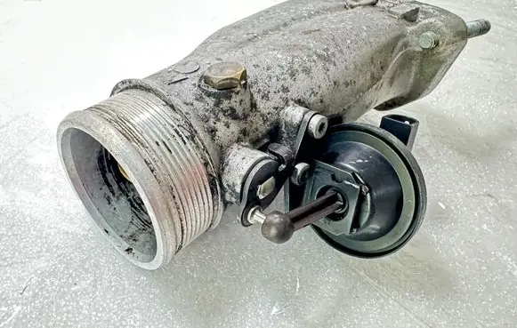 Audi A6 S6 C5 4B Throttle valve 4B0145950C