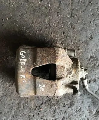 Volkswagen Golf IV Front brake caliper