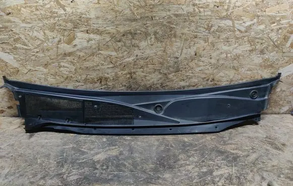 Cadillac SRX Wiper trim 25773453 184695047