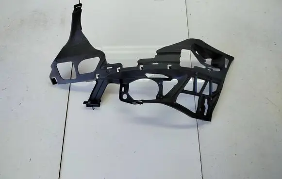 Mercedes-Benz E W211 Front bumper mounting bracket A2118800503