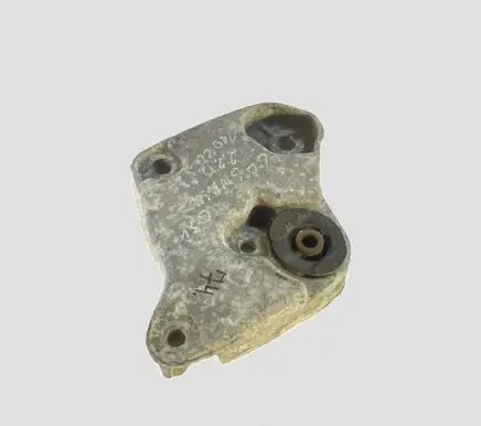 Renault Laguna II Engine mounting bracket 8200125534