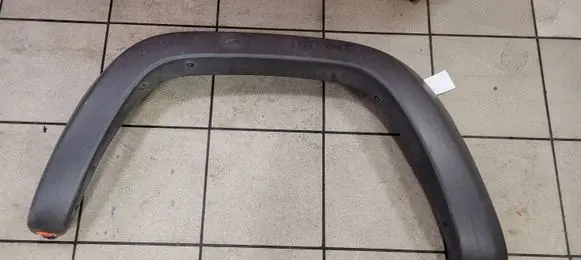 Front arch trim