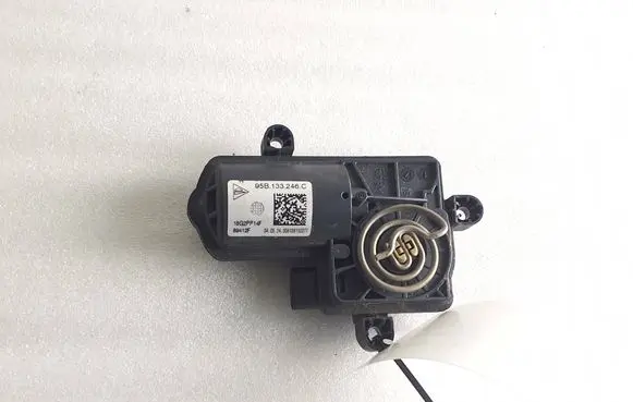 Porsche Macan (95B) Electric throttle body valve 95B133246C E300646932