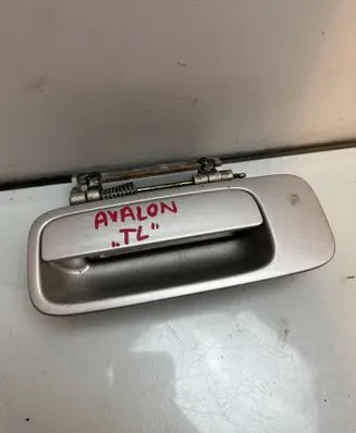 Toyota Avalon XX20 Rear door exterior handle 69240-ac020