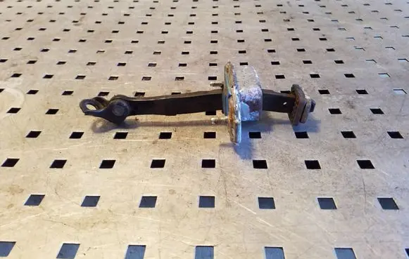 KIA Sportage Front door check strap stopper