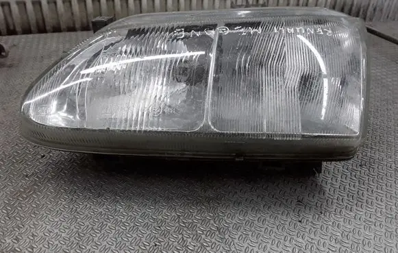 Renault Megane I Headlight/headlamp E24151