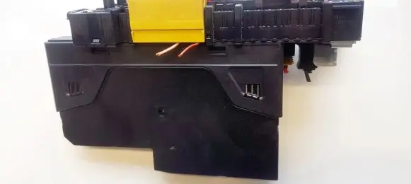 Mercedes-Benz C AMG W204 Fuse box set 2049006301 5DK00922514