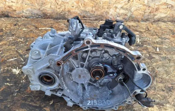 KIA Carens III Manual 6 speed gearbox WFW6H