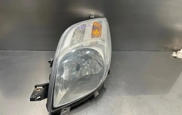 Toyota Yaris Headlight/headlamp 811500D120 89900737 17502A0112