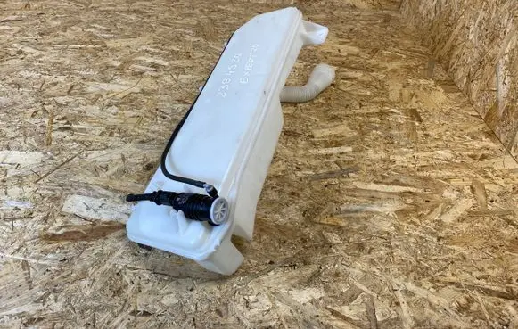 Opel Vivaro Windshield washer fluid reservoir/tank 9809803680
