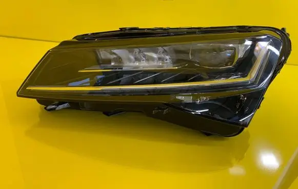 Skoda Superb B8 (3V) Headlight/headlamp 3V1941015D