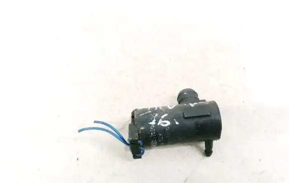 Mitsubishi Galant Windscreen/windshield washer pump
