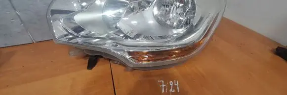 Citroen C4 II Headlight/headlamp 9687308280