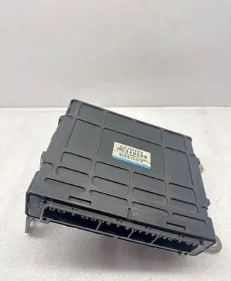 Mitsubishi Galant Engine control unit/module MD340290