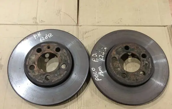 Volkswagen Polo V 6R Front brake disc
