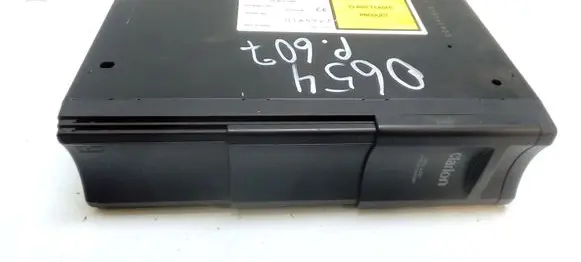 Peugeot 607 CD/DVD changer 9636561780 286932302 PU2293B