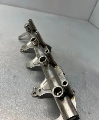 Volkswagen PASSAT B6 Fuel main line pipe 06F133317L
