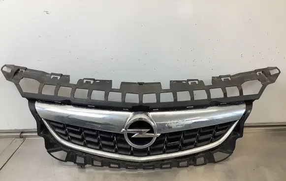 Opel Astra J Front bumper upper radiator grill 13266577