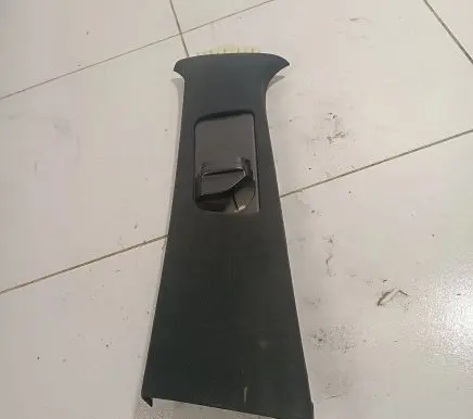 Mercedes-Benz ML W166 (B) pillar trim (top) A1668680339