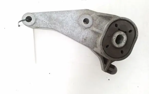 Opel Meriva A Gearbox mounting bracket 13117089JA