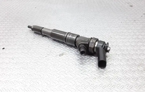 BMW 5 E60 E61 Fuel injector 7789661 0445110131