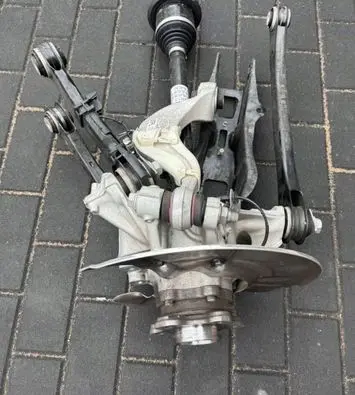 BMW i5 G60 Stub axle 