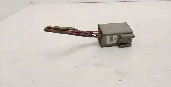 Opel Astra H Coolant fan relay 13178656 ZLS65