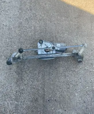 Toyota Tundra I Front wiper linkage and motor 85110-0D020