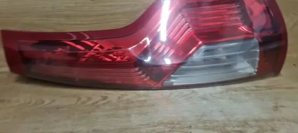 Rear/tail lights