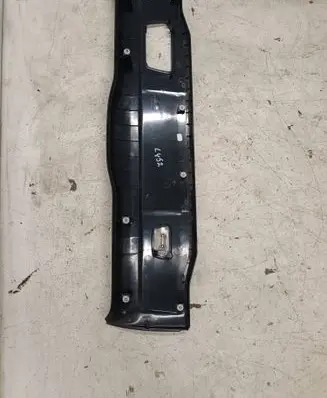Volvo XC90 Tailgate trim 