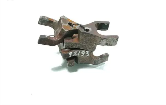 Land Rover Discovery 4 - LR4 Fuel Injector clamp holder 
