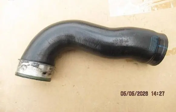 Volkswagen Golf VI Intercooler hose/pipe 1K0145832N 121279R0