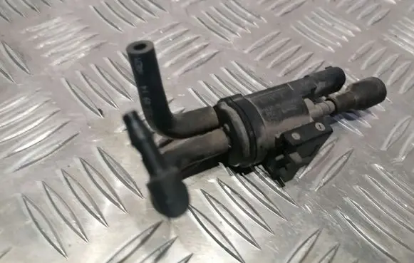 Mercedes-Benz CLA C117 X117 W117 Turbo solenoid valve 0025407097