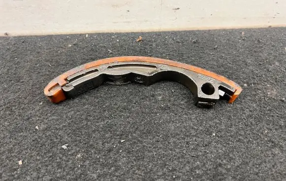 Audi A4 S4 B7 8E 8H Slide rail for timing chain 079109510F