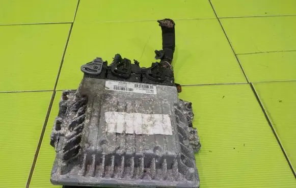 Renault Scenic III - Grand scenic III Engine control unit/module 237101478R 12AB19