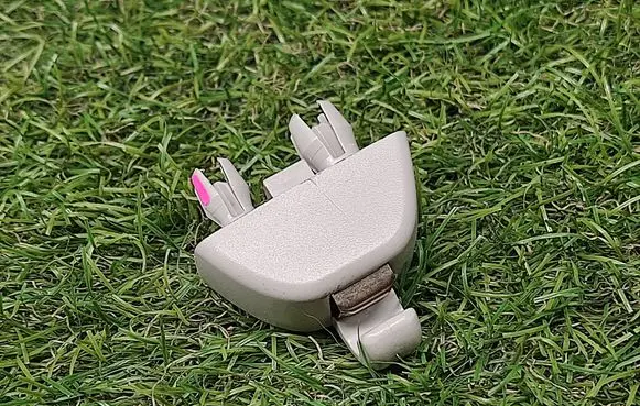 Sun visor clip/hook/bracket