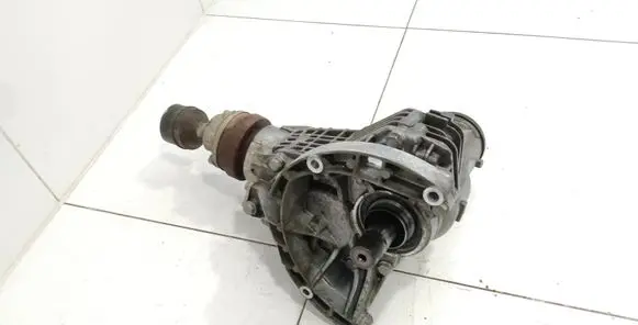 Volkswagen Transporter - Caravelle T5 Gearbox transfer box case 09N409053D ZSBVAA550