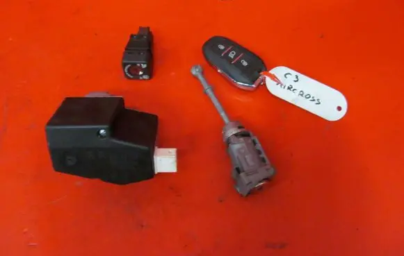 Citroen C3 Aircross Ignition key/card 9815905380 9641391277
