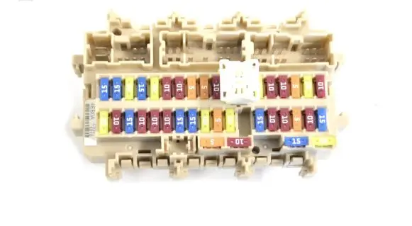 Nissan Qashqai Fuse box set