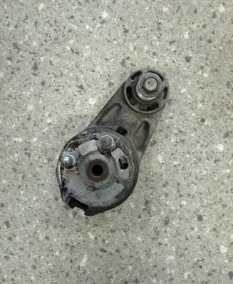 Land Rover Range Rover Sport L320 Generator/alternator belt tensioner