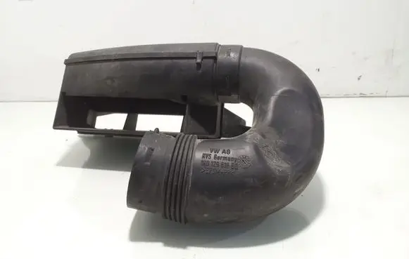 Volkswagen PASSAT B7 Air intake duct part 1K0129618BQ