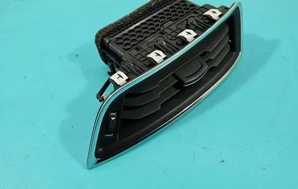 Ford S-MAX Dash center air vent grill KM2B-19C68 IMPRK1491810