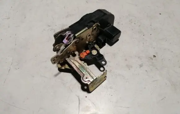 Chrysler Pacifica Front door lock