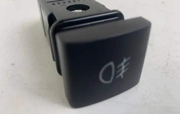 Fog light switch