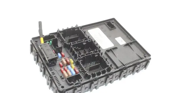 Ford Fiesta Central body control module LU5T15604EJAE