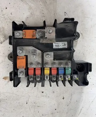 Iveco Daily 6th gen Battery relay fuse 5801585977
