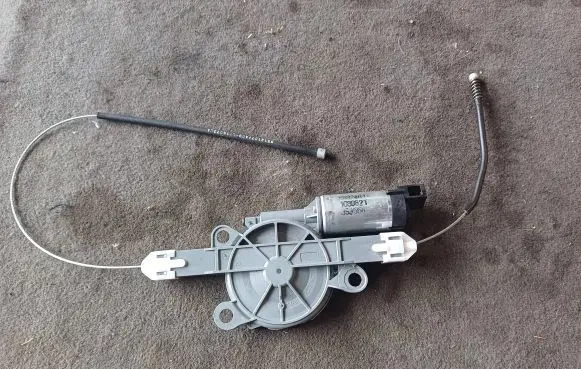 Porsche Cayenne (92A) Seat adjustment motor 1030621 353558 2582471